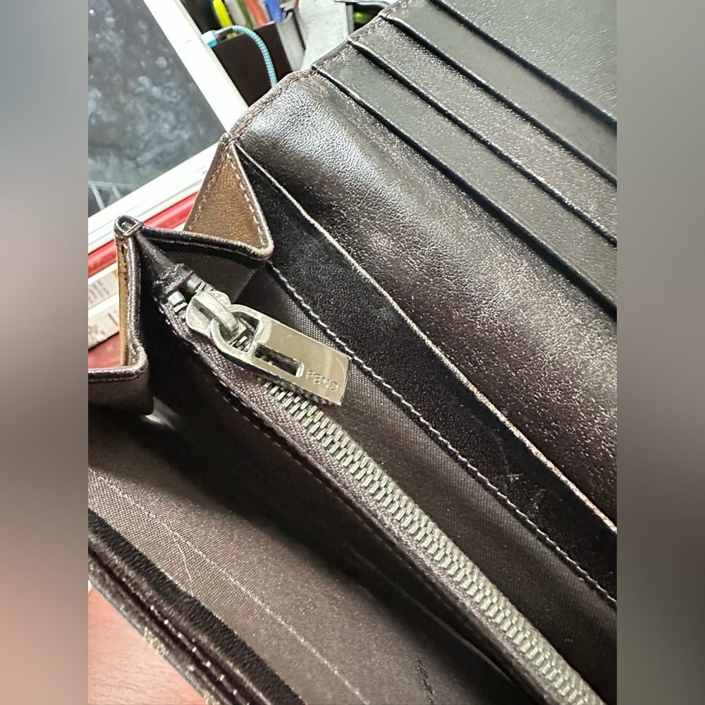 Authentic Fendi vintage Continental Wallet - Picture 8 of 8